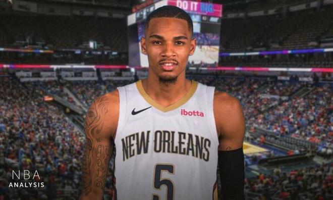 员们纷纷表 员们纷纷表